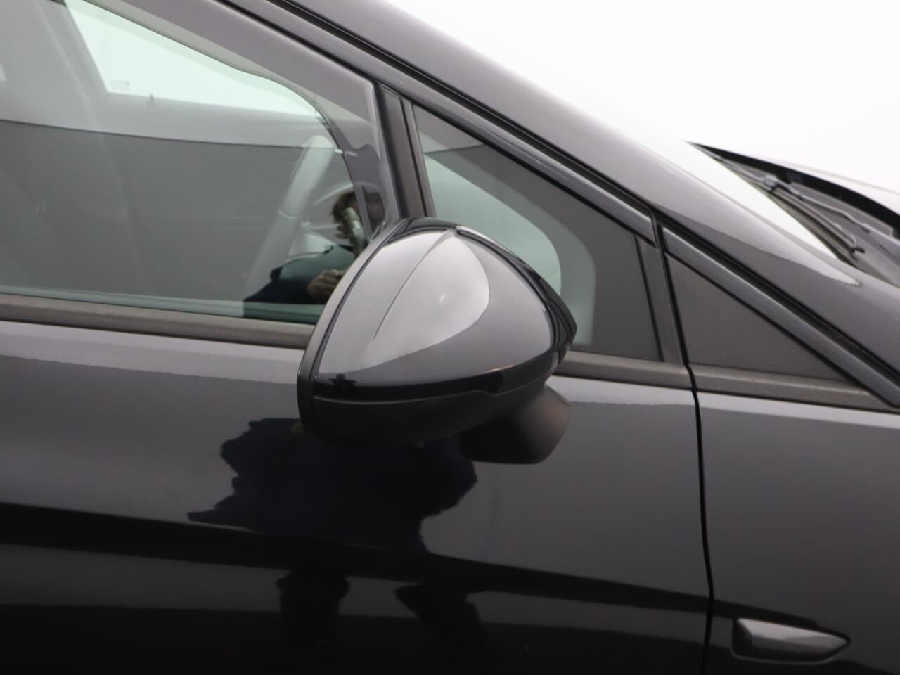 Vauxhall Astra 1.4i Turbo Design — image 45