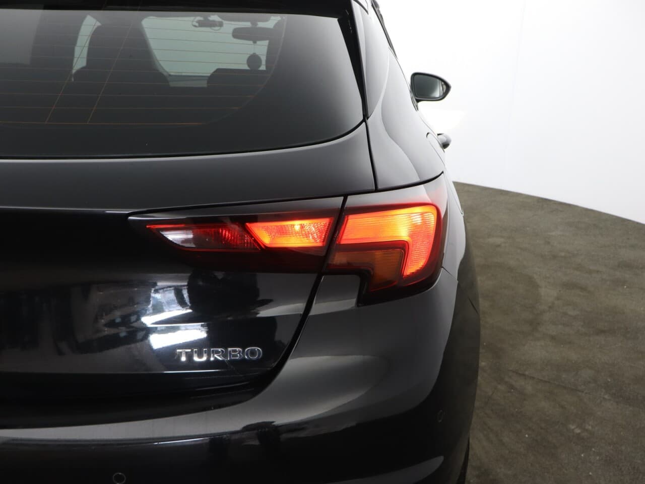 Vauxhall Astra 1.4i Turbo Design — image 51