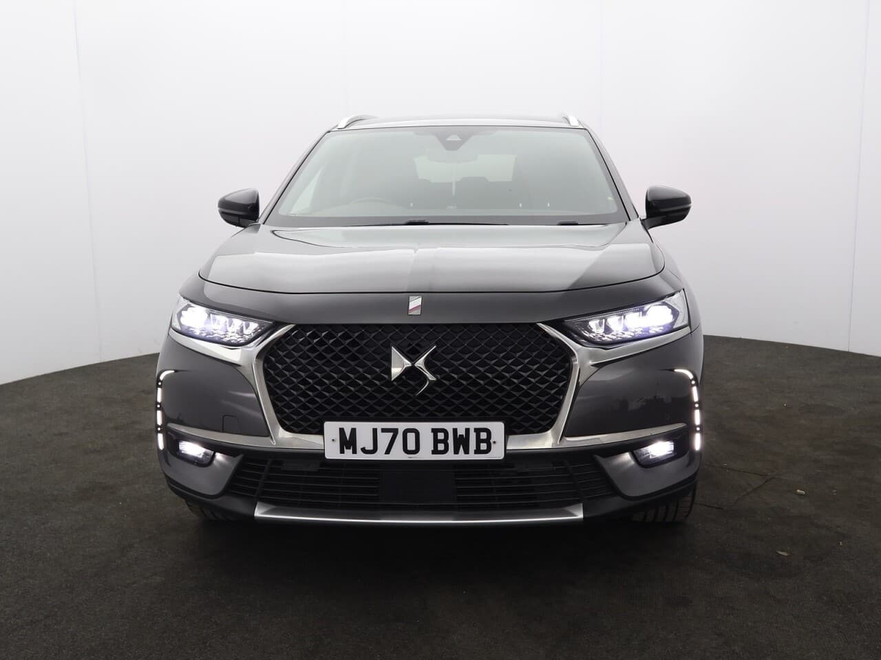 DS Automobiles DS 3 1.6 E-TENSE 13.2kWh Prestige Crossback — image 4