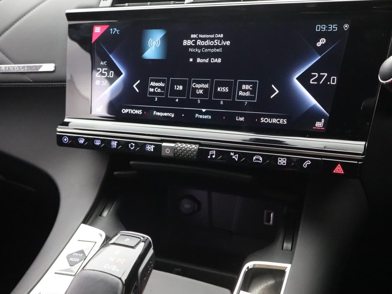DS Automobiles DS 3 1.6 E-TENSE 13.2kWh Prestige Crossback — image 32