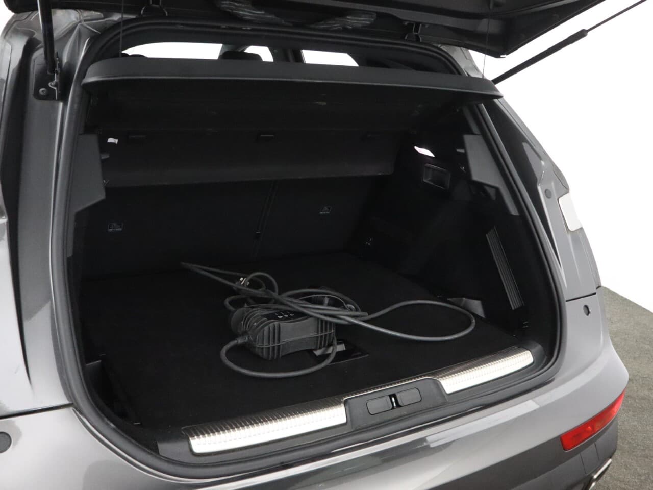 DS Automobiles DS 3 1.6 E-TENSE 13.2kWh Prestige Crossback — image 44