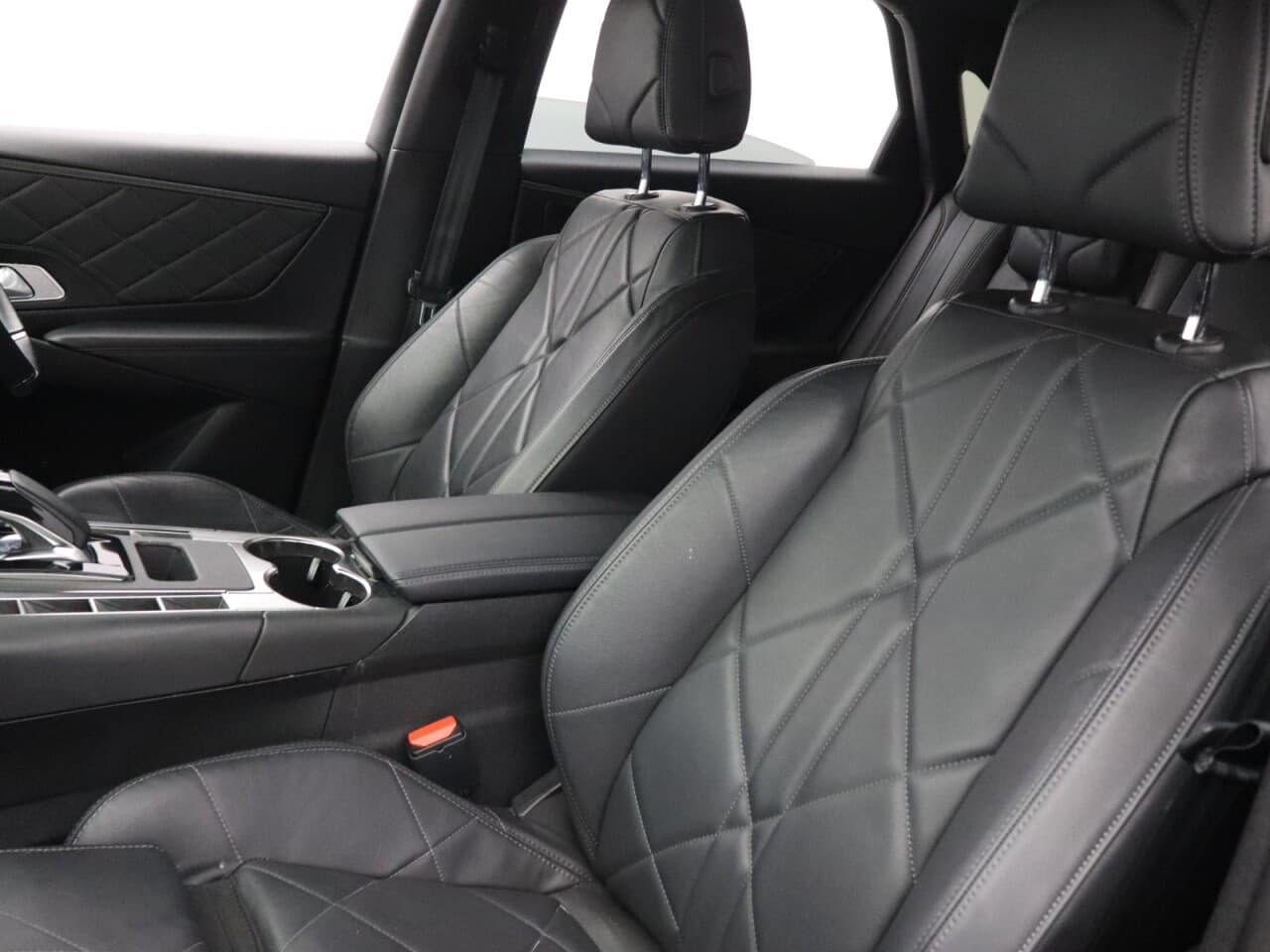 DS Automobiles DS 3 1.6 E-TENSE 13.2kWh Prestige Crossback — image 41