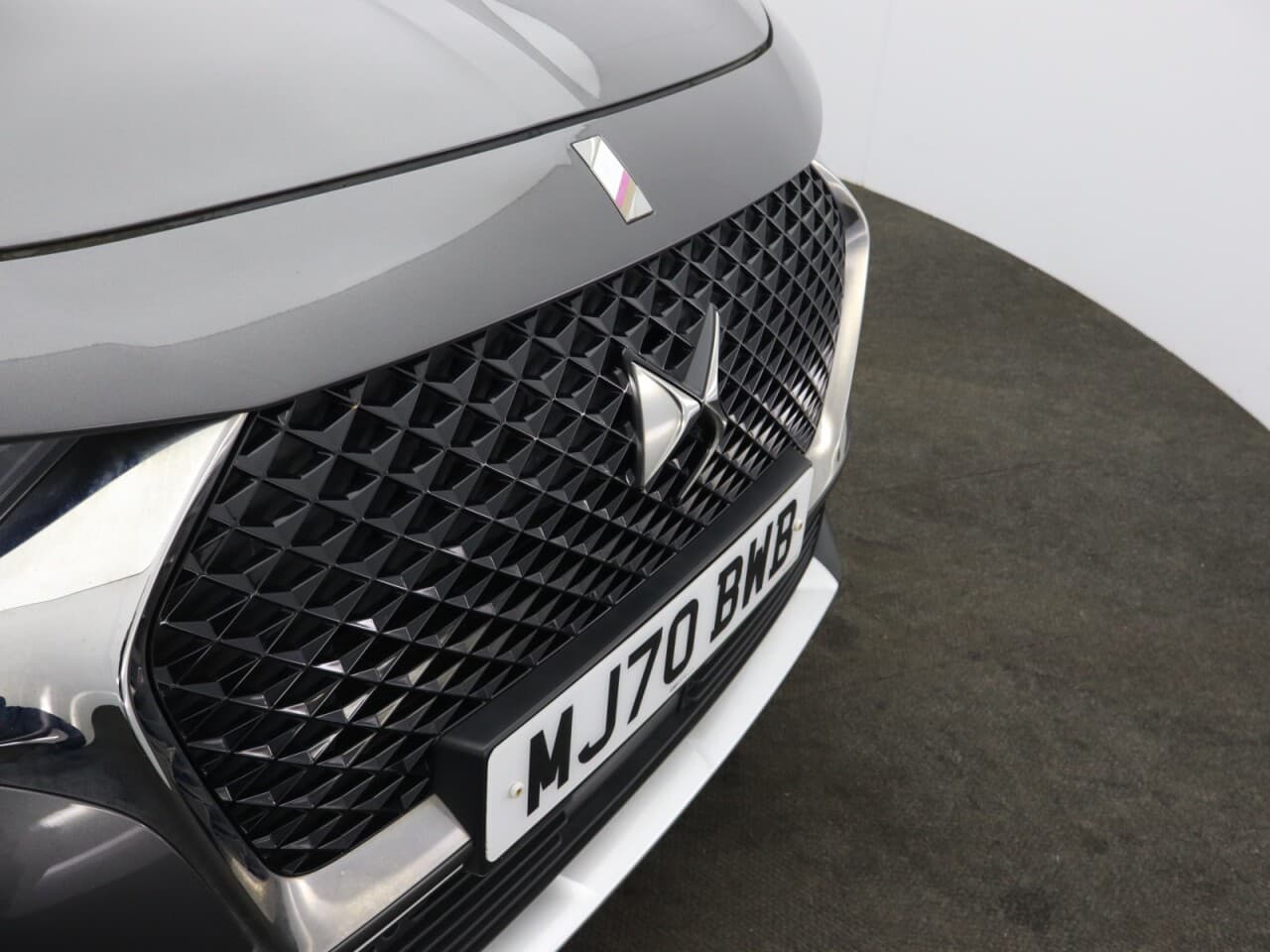 DS Automobiles DS 3 1.6 E-TENSE 13.2kWh Prestige Crossback — image 54