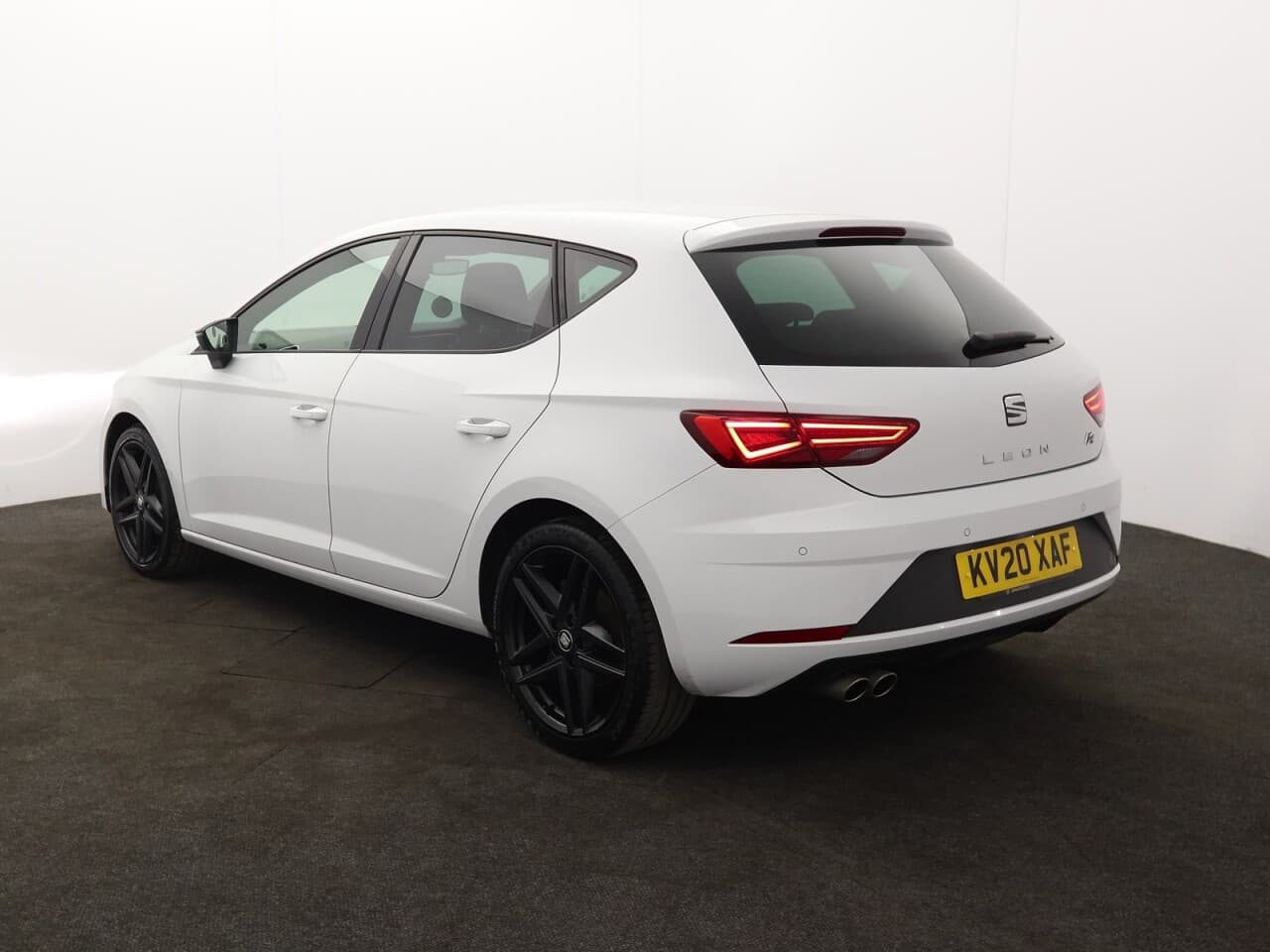 Seat Leon 1.5 TSI EVO FR Black Edition — image 8