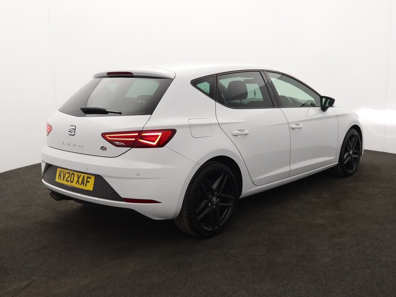 Seat Leon 1.5 TSI EVO FR Black Edition — image 10