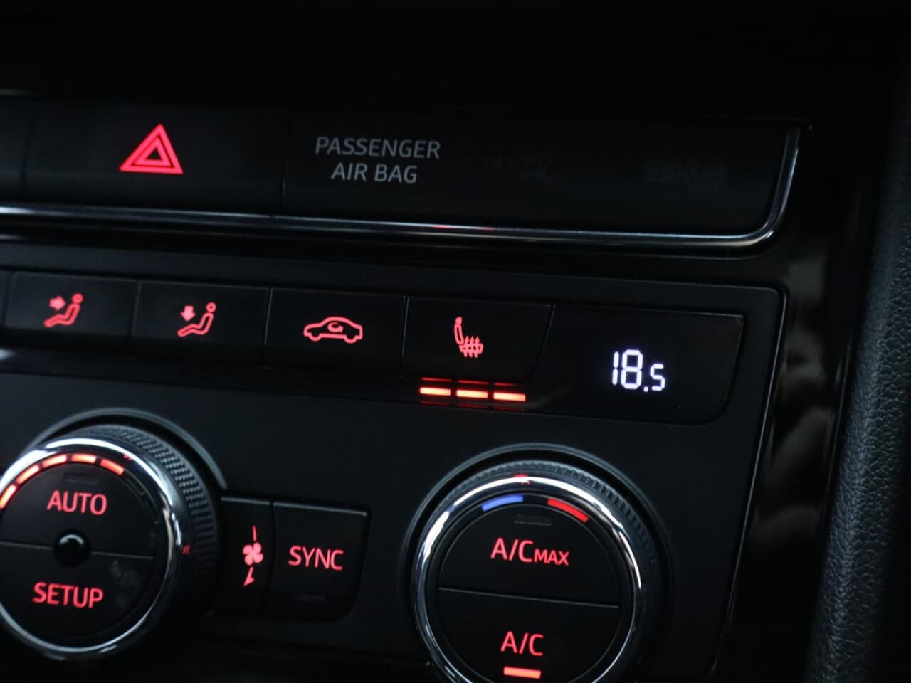 Seat Leon 1.5 TSI EVO FR Black Edition — image 30
