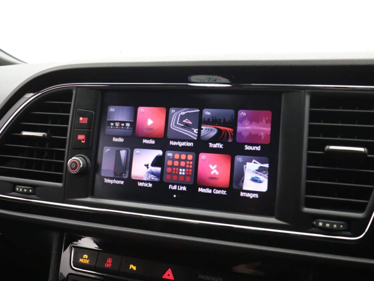 Seat Leon 1.5 TSI EVO FR Black Edition — image 33