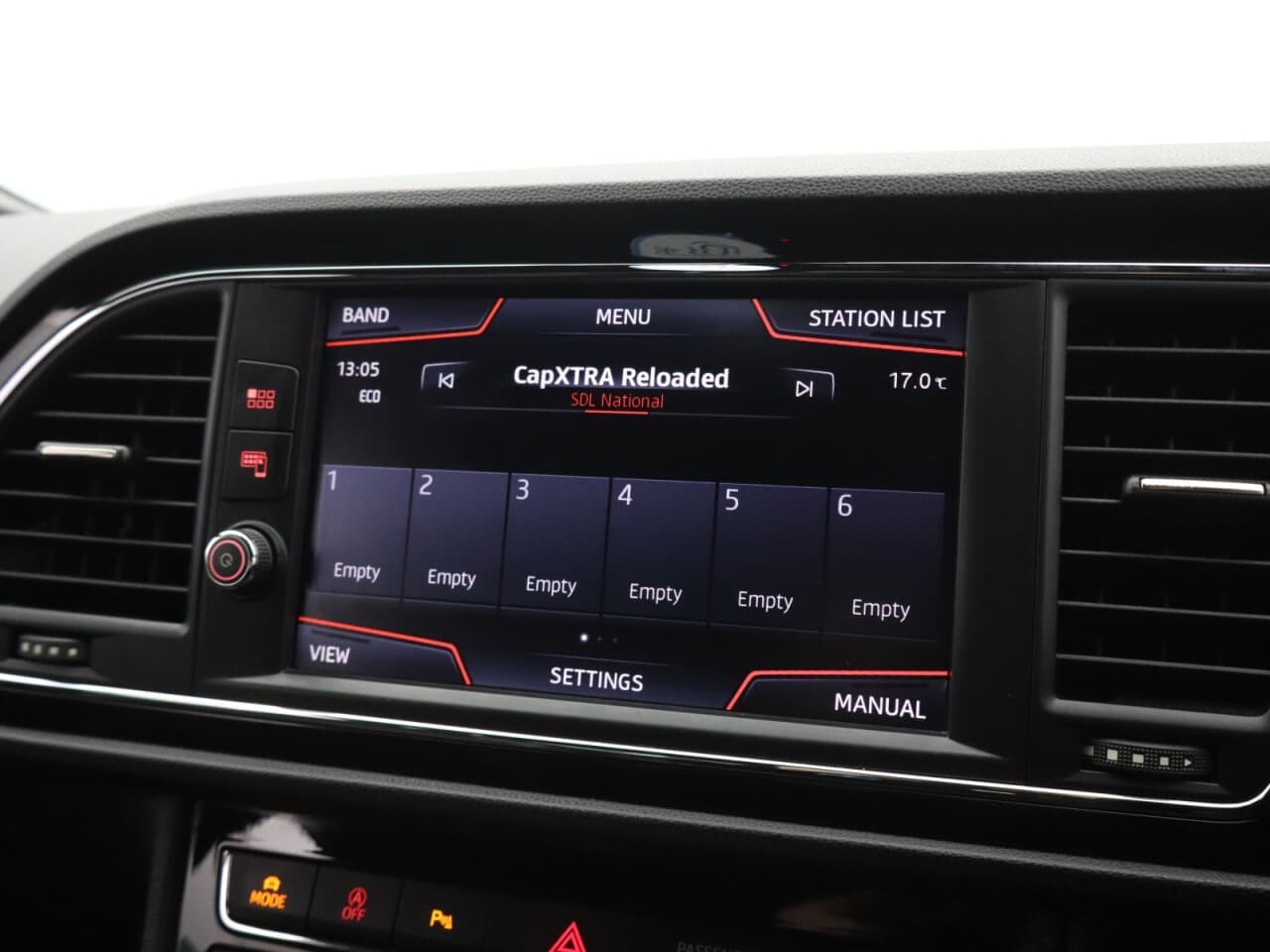 Seat Leon 1.5 TSI EVO FR Black Edition — image 34