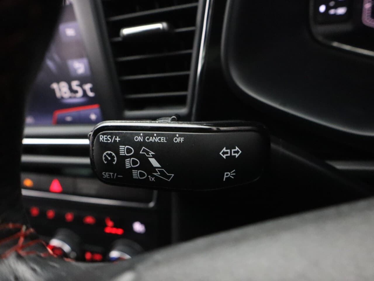 Seat Leon 1.5 TSI EVO FR Black Edition — image 38