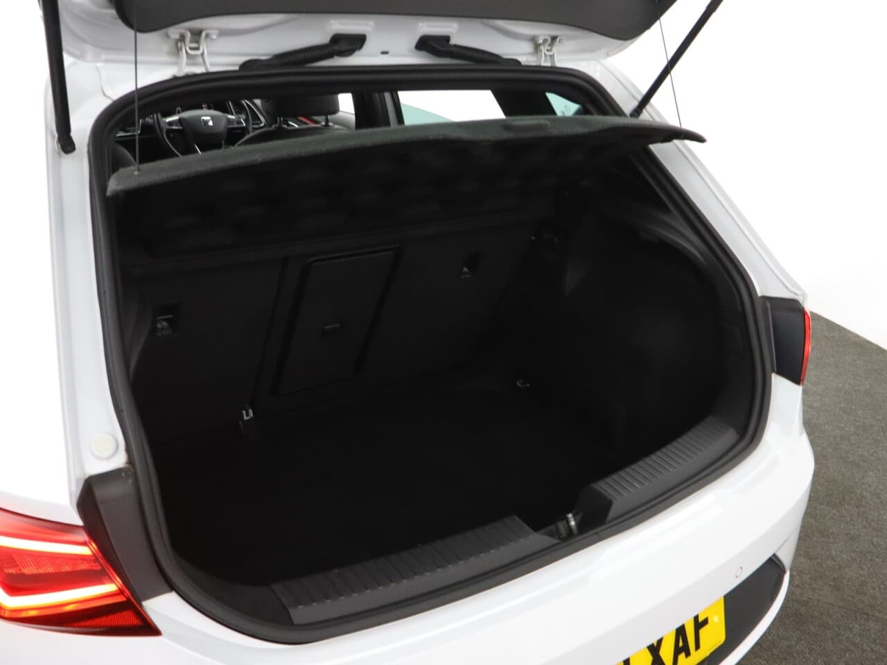 Seat Leon 1.5 TSI EVO FR Black Edition — image 45