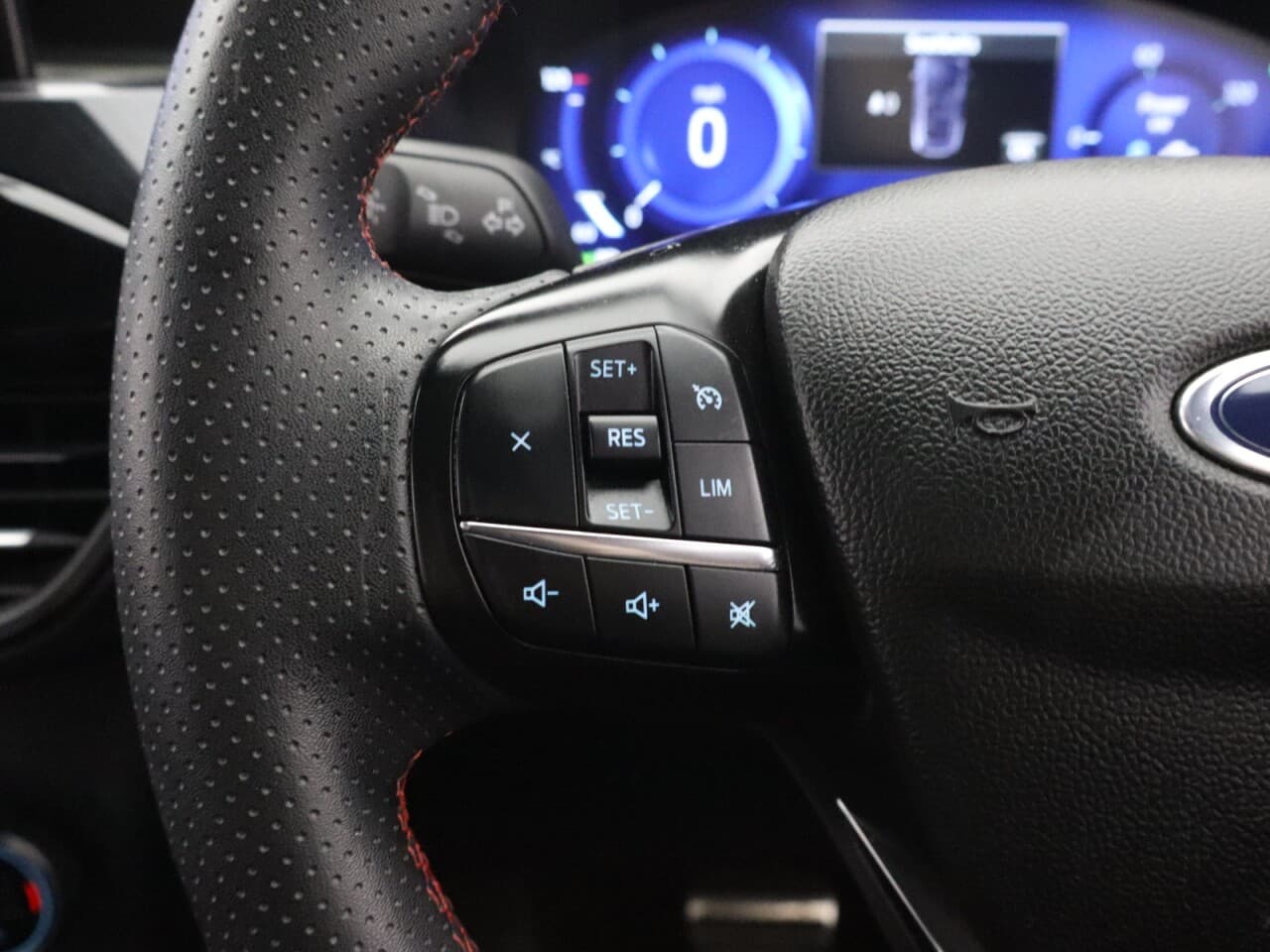 Ford Kuga 2.5 Duratec 14.4kWh ST-Line X Edition — image 17