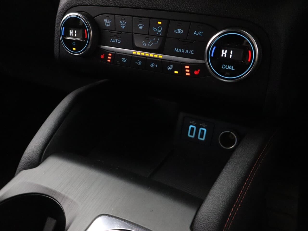 Ford Kuga 2.5 Duratec 14.4kWh ST-Line X Edition — image 27