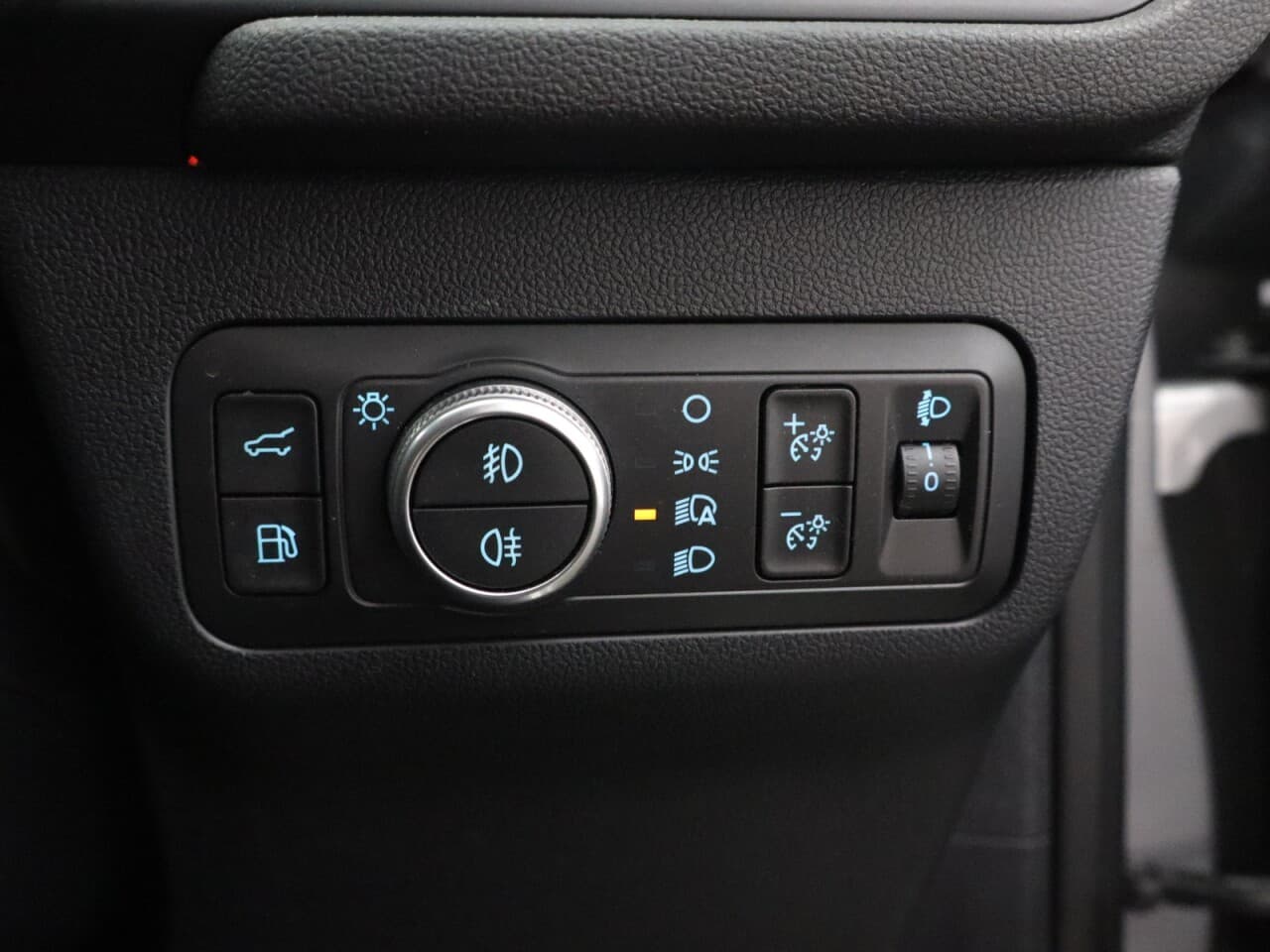 Ford Kuga 2.5 Duratec 14.4kWh ST-Line X Edition — image 40