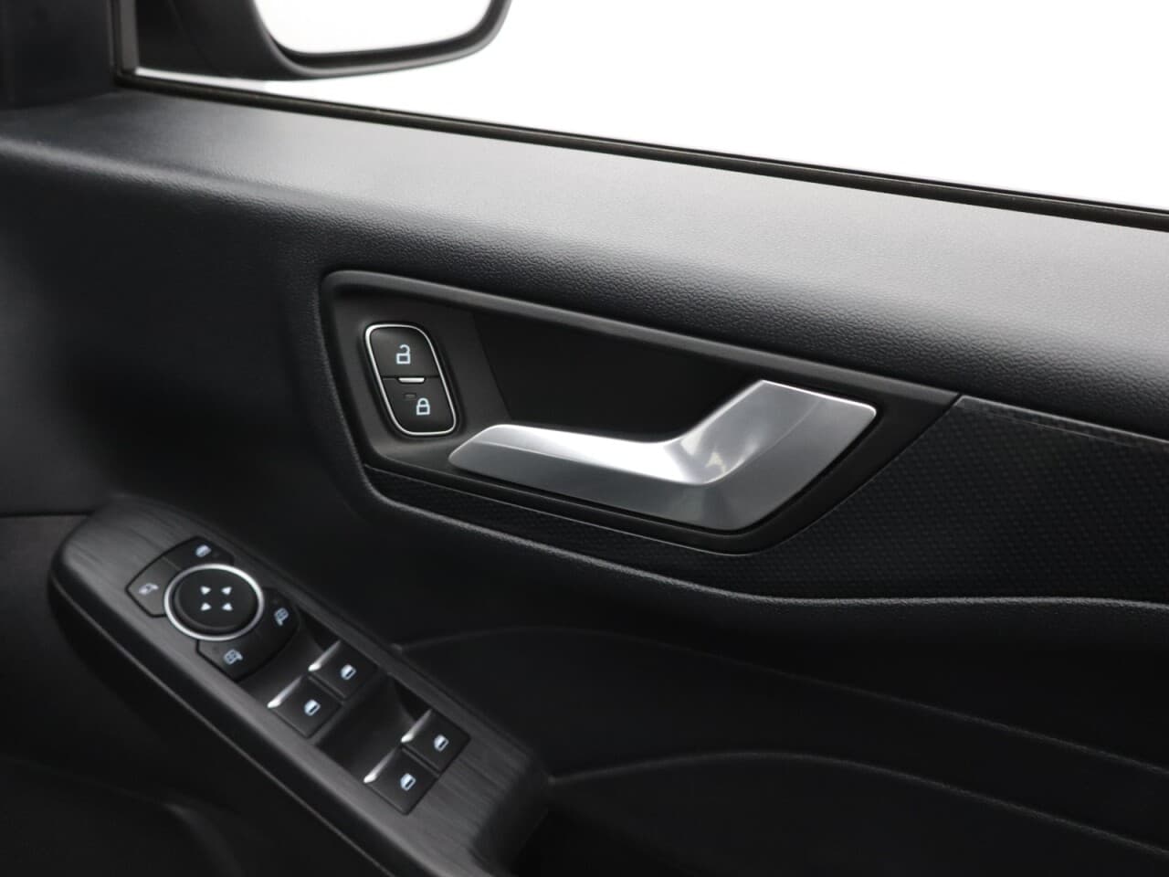 Ford Kuga 2.5 Duratec 14.4kWh ST-Line X Edition — image 50