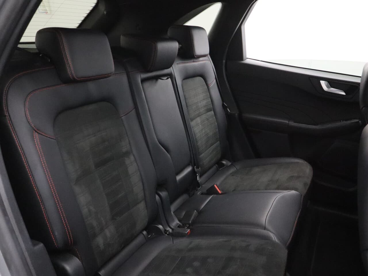 Ford Kuga 2.5 Duratec 14.4kWh ST-Line X Edition — image 43