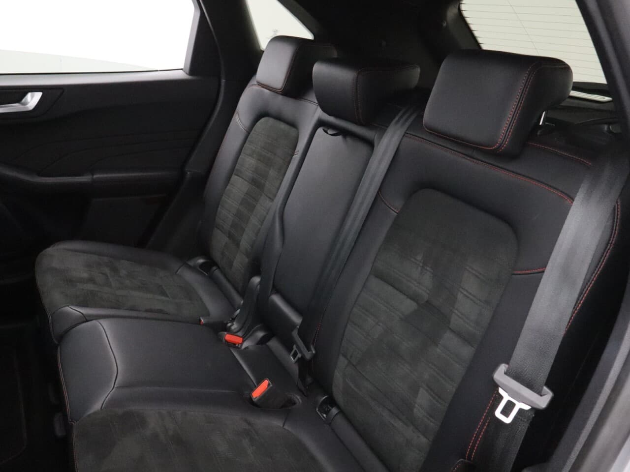 Ford Kuga 2.5 Duratec 14.4kWh ST-Line X Edition — image 44