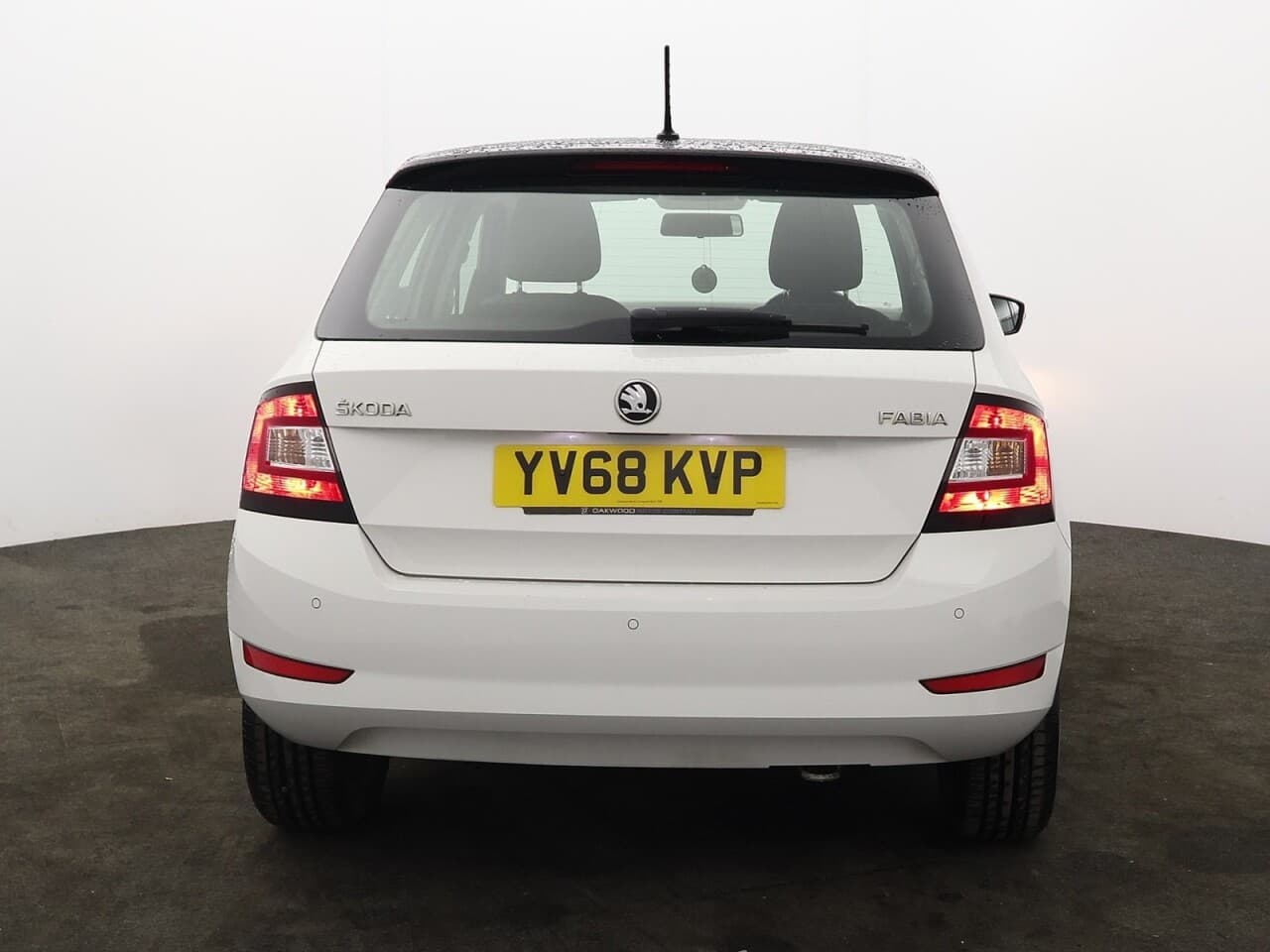 Skoda Fabia 1.0 Colour Edition — image 9