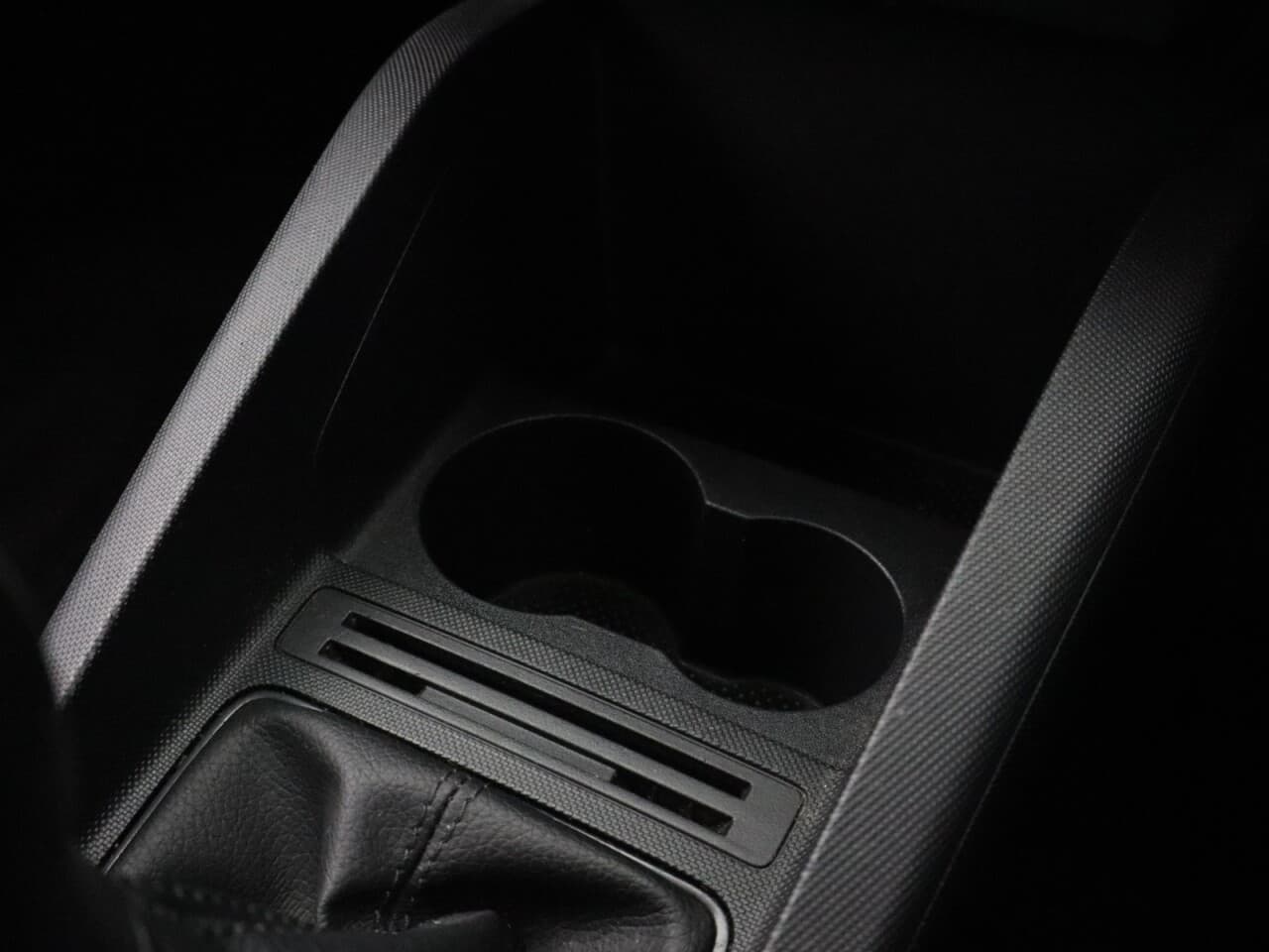 Skoda Fabia 1.0 Colour Edition — image 25