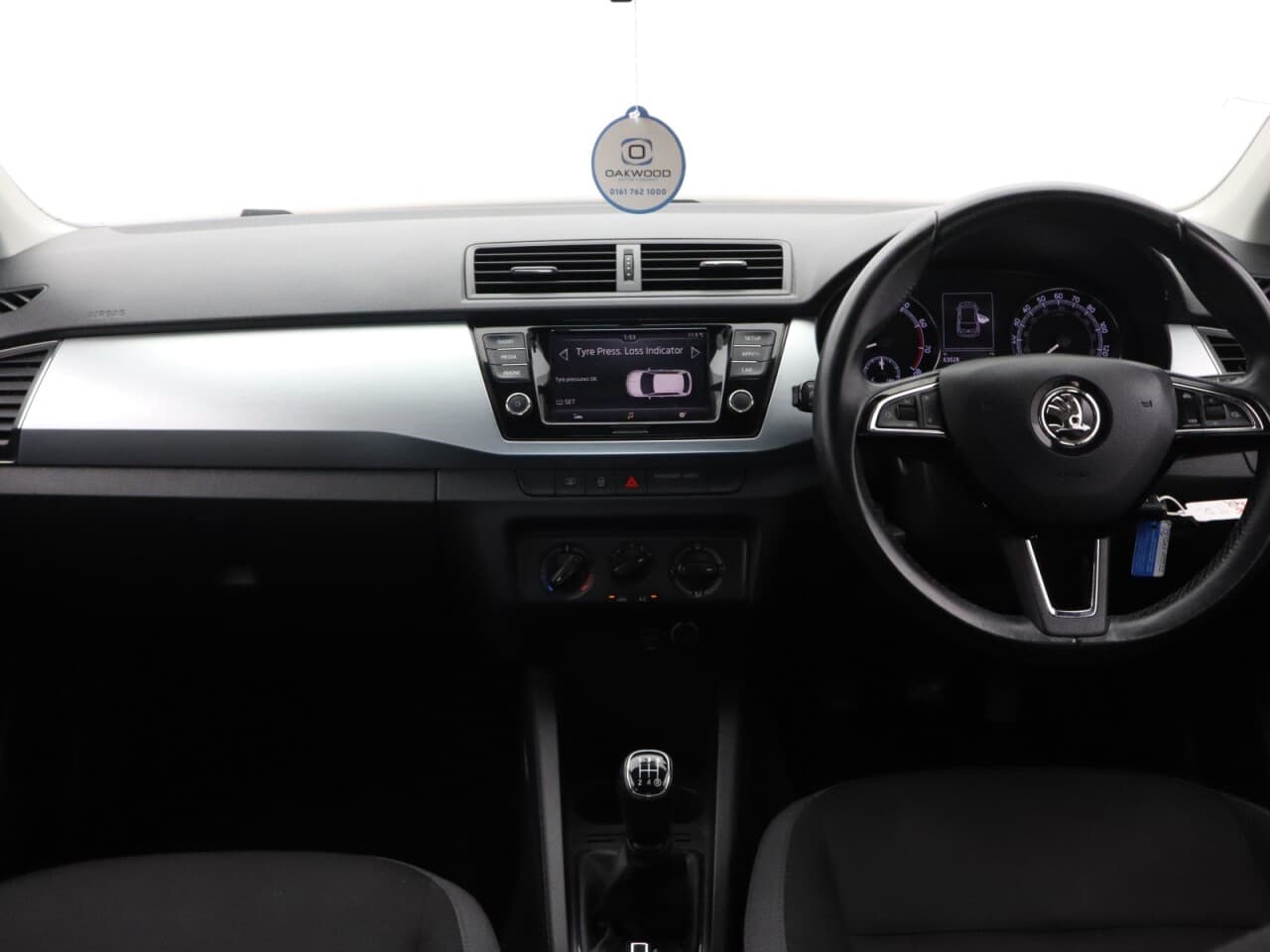 Skoda Fabia 1.0 Colour Edition — image 12