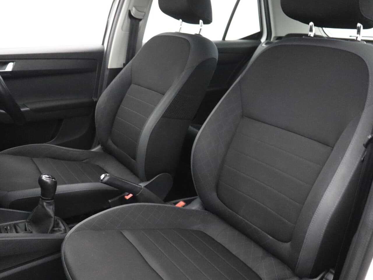 Skoda Fabia 1.0 Colour Edition — image 43