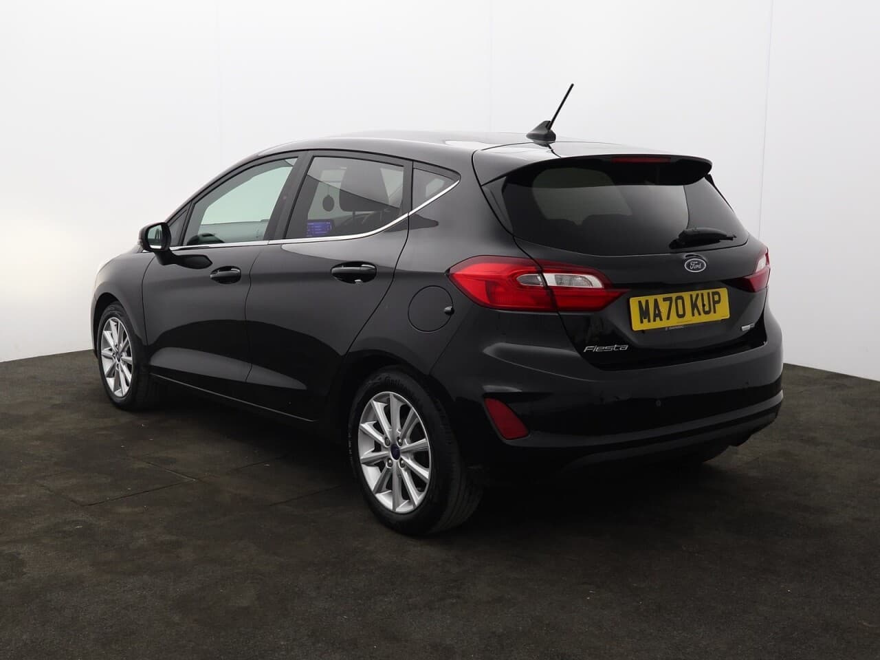Ford Fiesta 1.0T EcoBoost MHEV Titanium — image 8