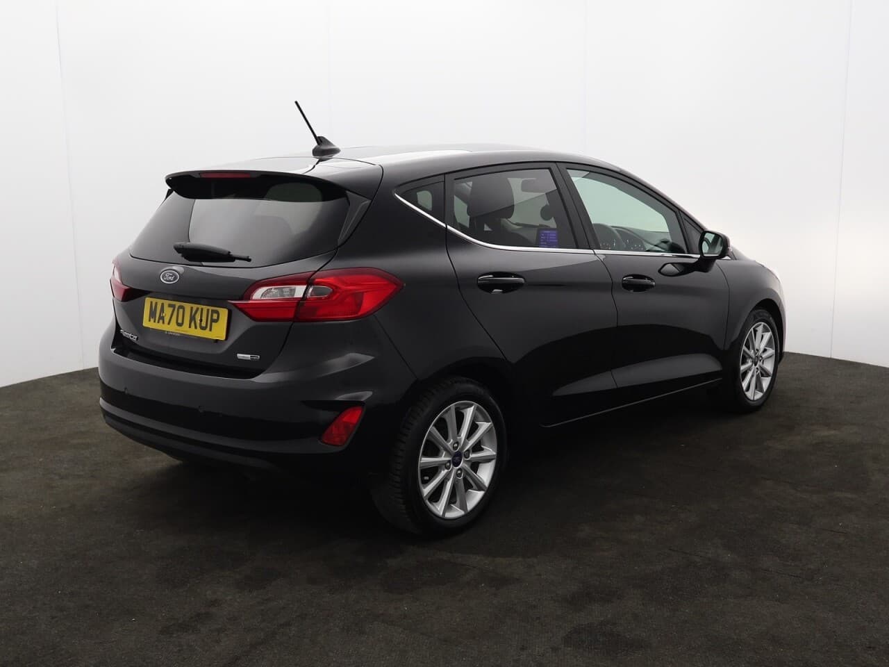 Ford Fiesta 1.0T EcoBoost MHEV Titanium — image 10
