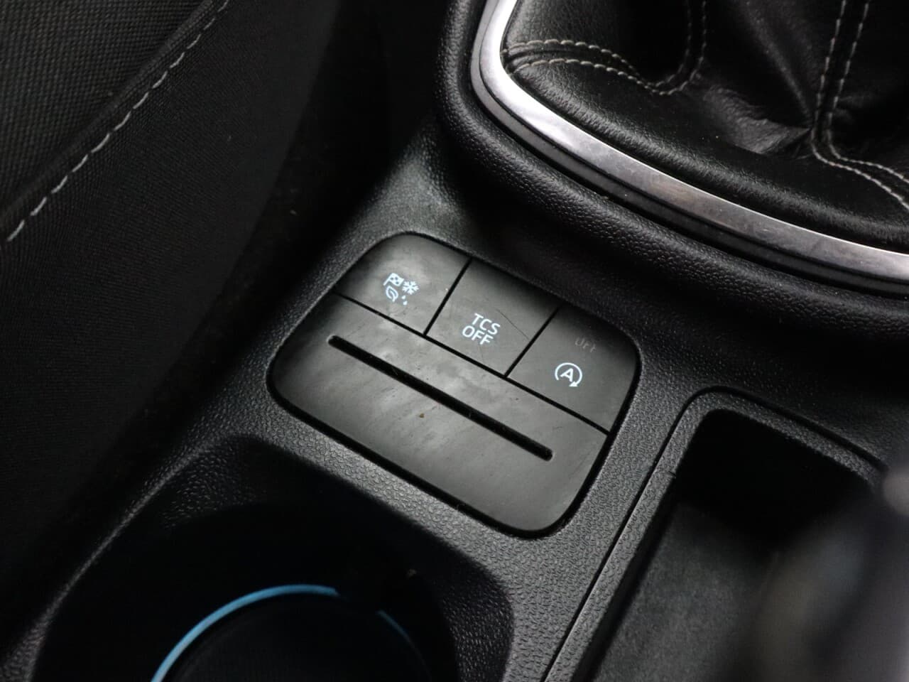 Ford Fiesta 1.0T EcoBoost MHEV Titanium — image 27