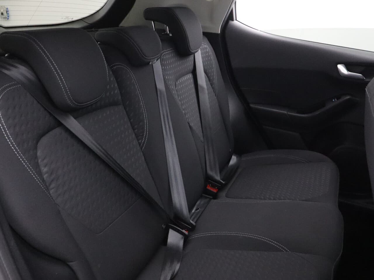 Ford Fiesta 1.0T EcoBoost MHEV Titanium — image 42