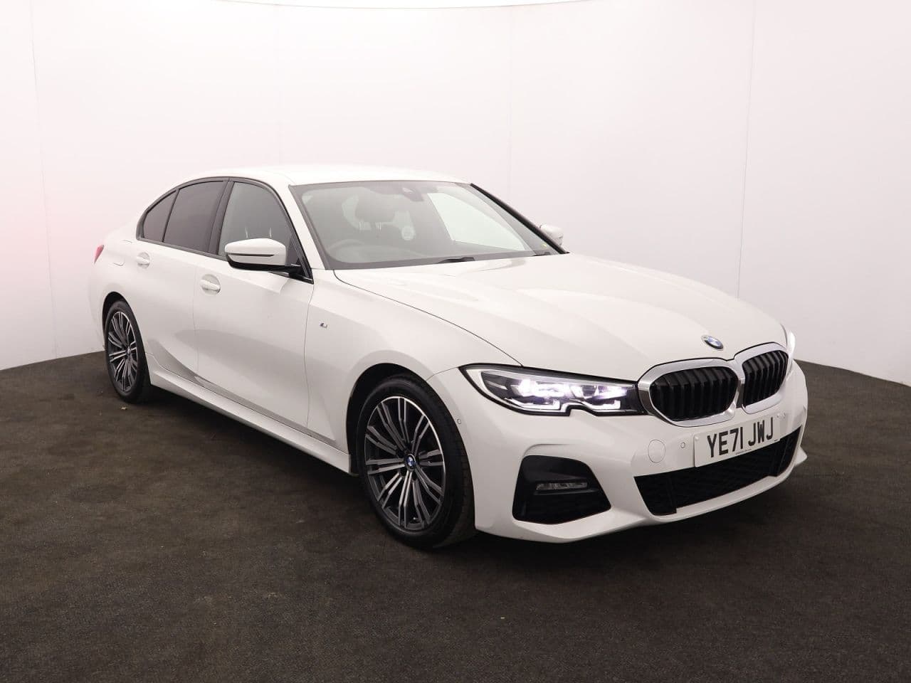 BMW 3 Series 2.0 318d MHT M Sport