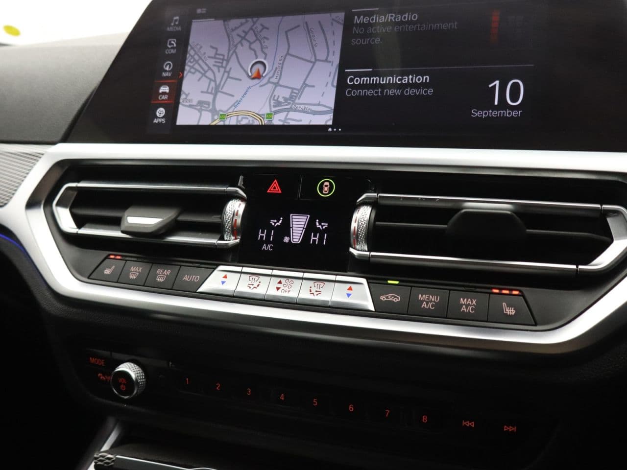 BMW 3 Series 2.0 318d MHT M Sport — image 33