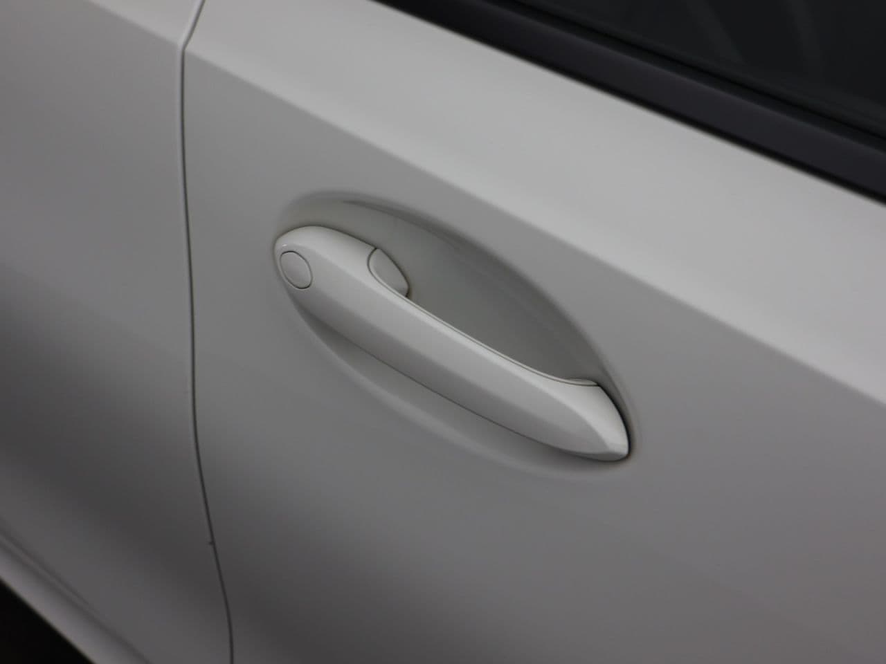 BMW 3 Series 2.0 318d MHT M Sport — image 60