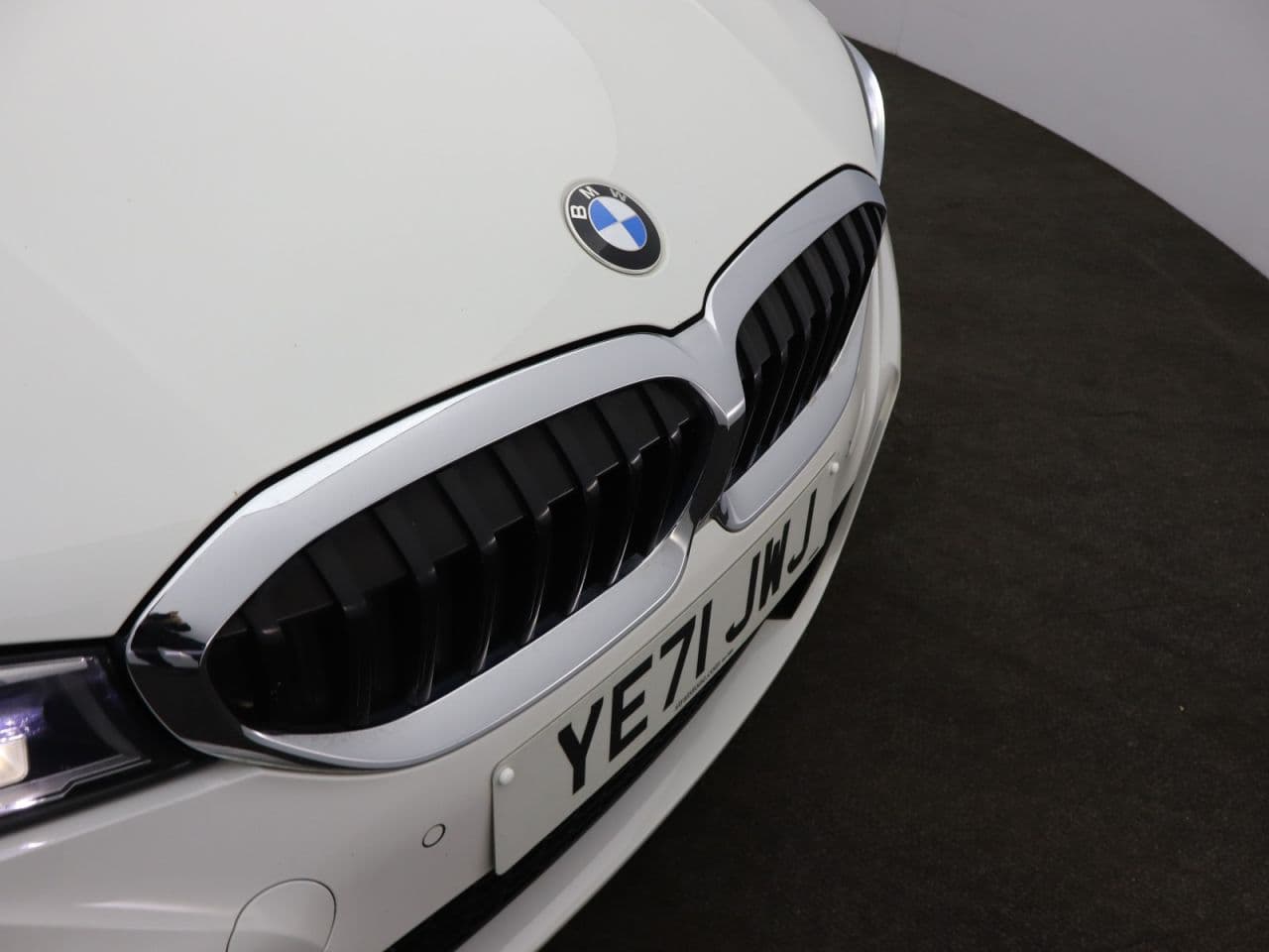 BMW 3 Series 2.0 318d MHT M Sport — image 62