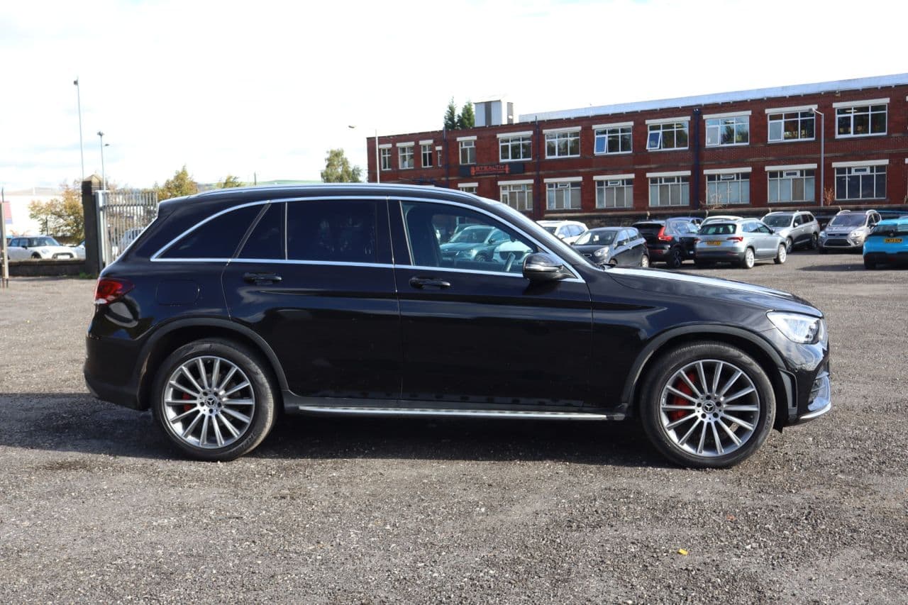 Mercedes-Benz Glc 2.0 GLC300d AMG Line (Premium) — image 11