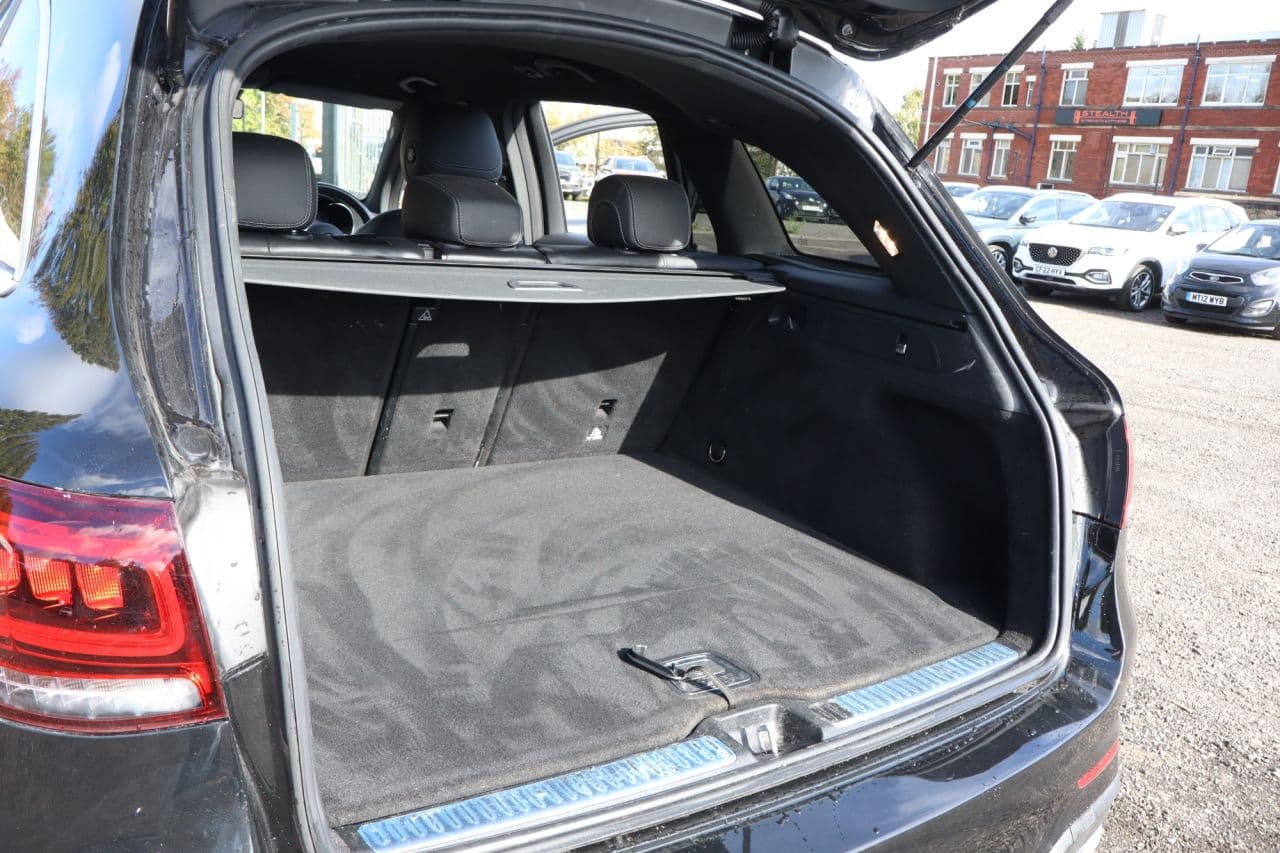 Mercedes-Benz Glc 2.0 GLC300d AMG Line (Premium) — image 50