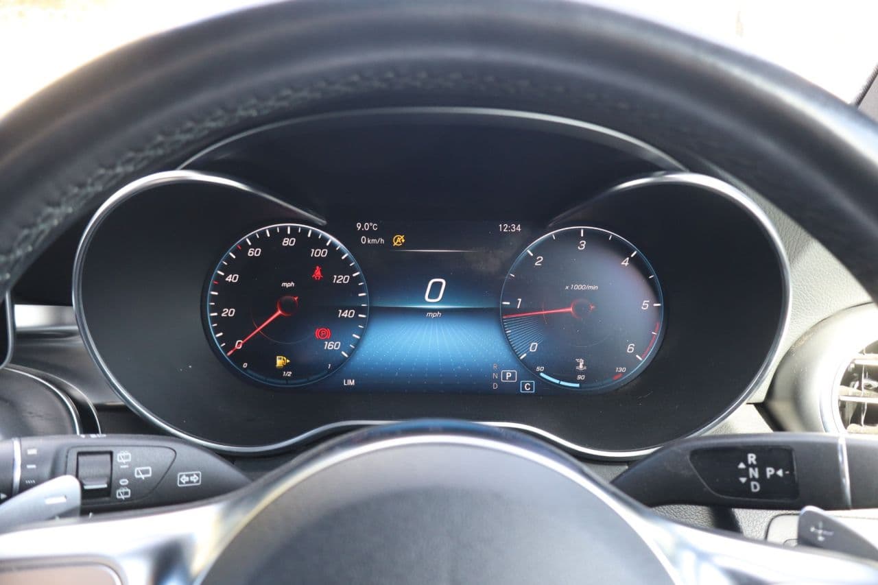 Mercedes-Benz Glc 2.0 GLC300d AMG Line (Premium) — image 21