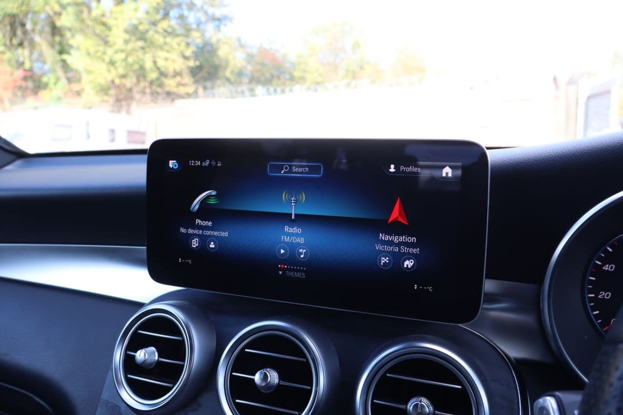 Mercedes-Benz Glc 2.0 GLC300d AMG Line (Premium) — image 33