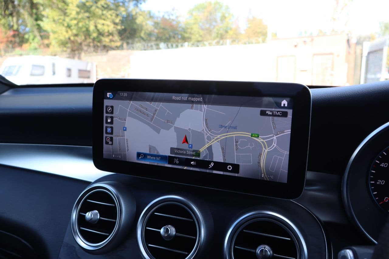 Mercedes-Benz Glc 2.0 GLC300d AMG Line (Premium) — image 37