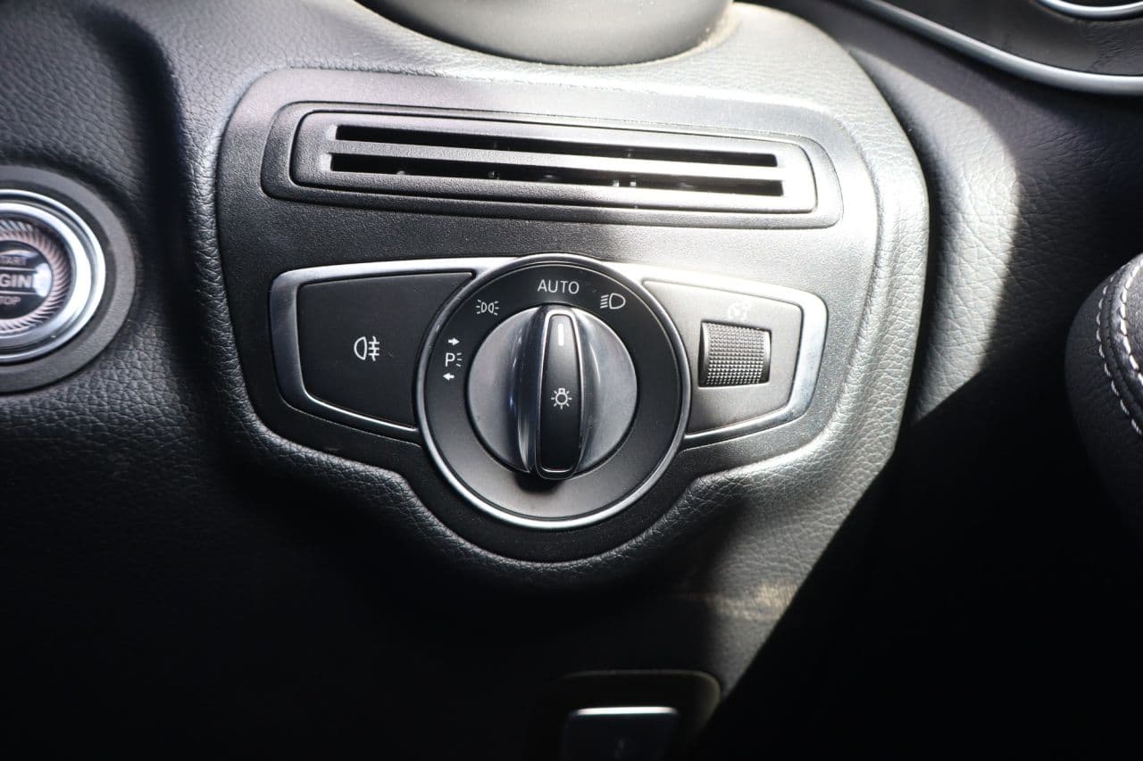 Mercedes-Benz Glc 2.0 GLC300d AMG Line (Premium) — image 44