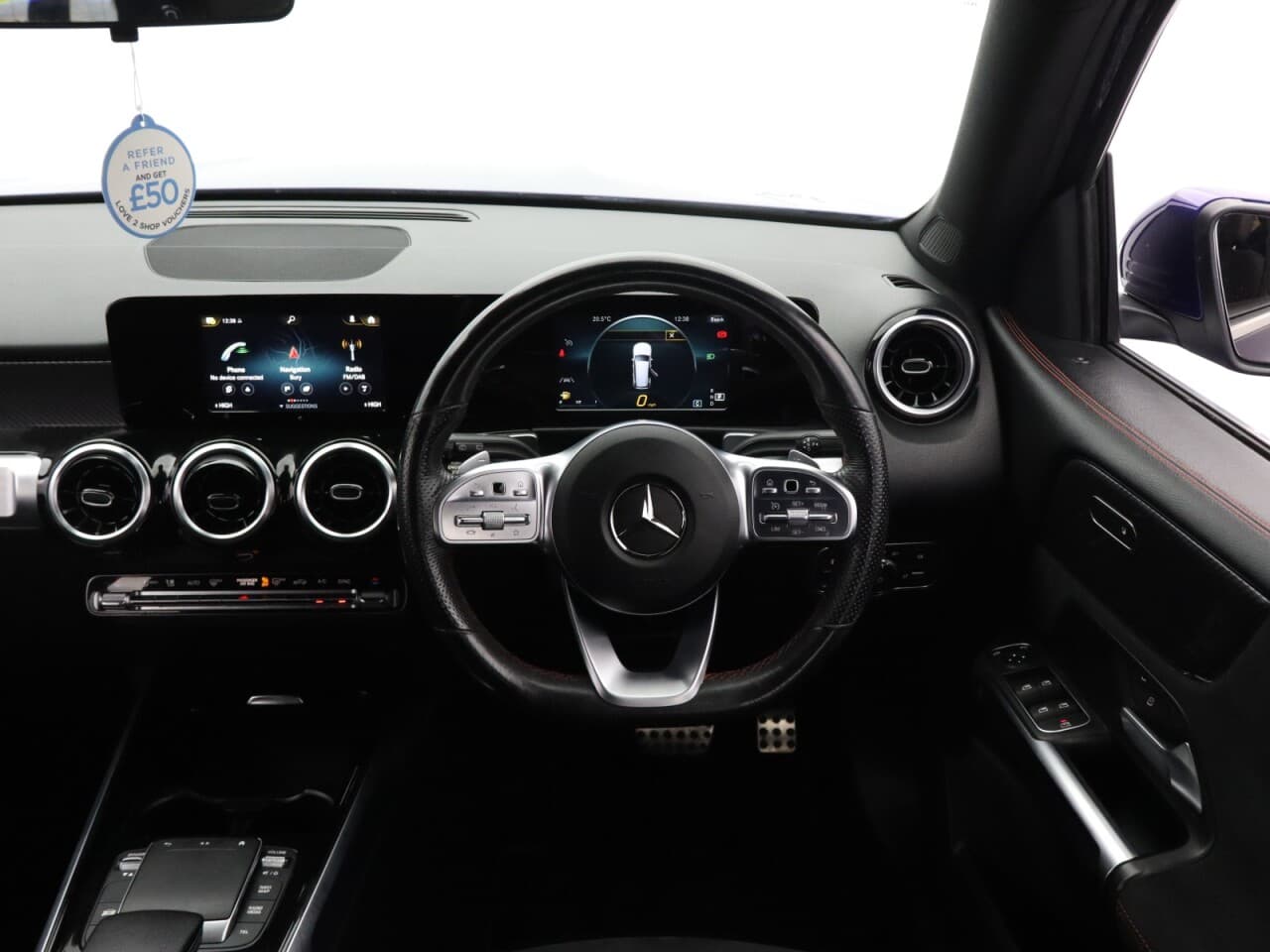Mercedes-Benz Glb 1.3 GLB200 AMG Line — image 16