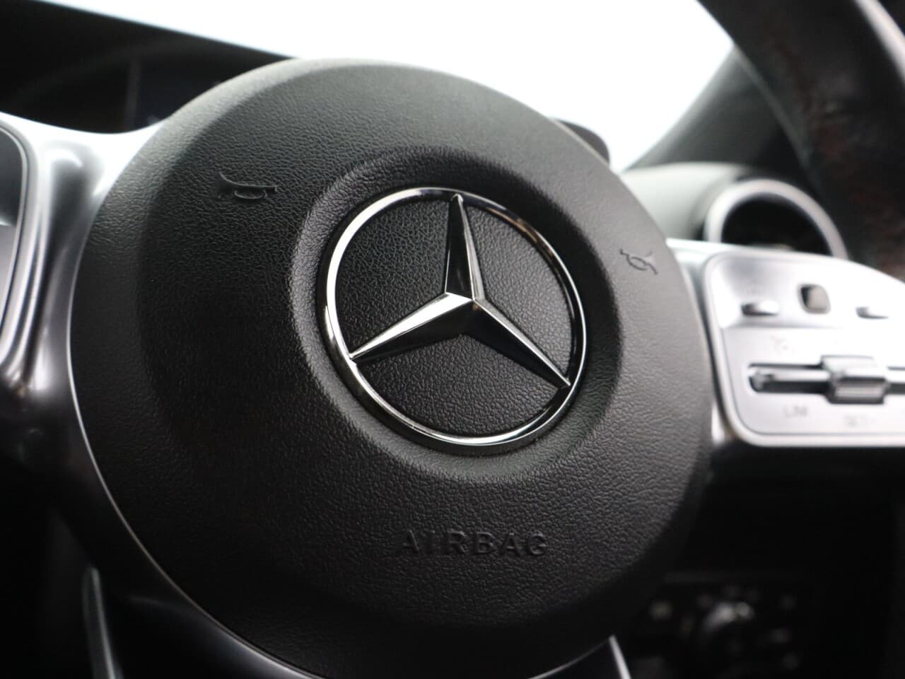 Mercedes-Benz Glb 1.3 GLB200 AMG Line — image 20