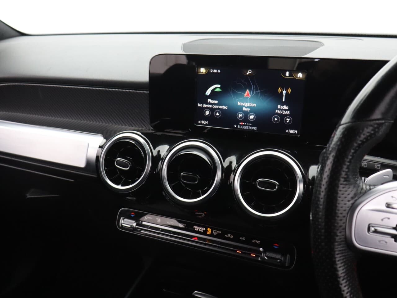 Mercedes-Benz Glb 1.3 GLB200 AMG Line — image 22