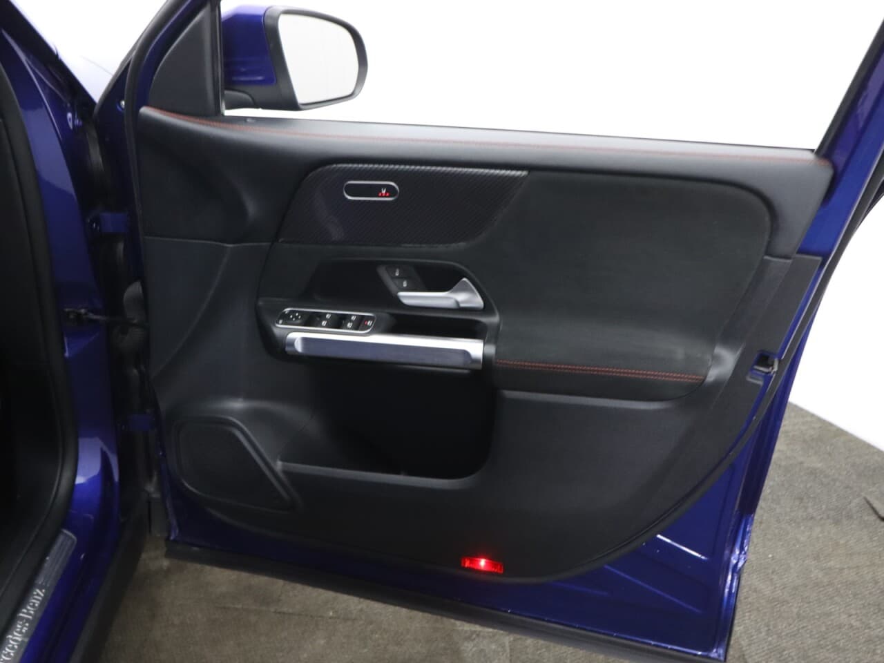 Mercedes-Benz Glb 1.3 GLB200 AMG Line — image 47