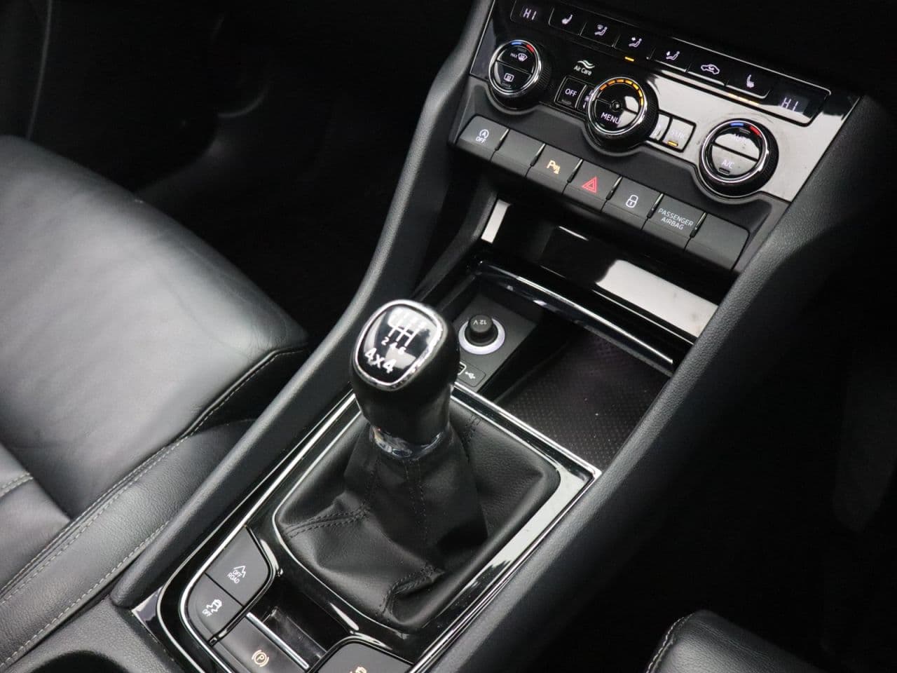 Skoda Karoq 2.0 TDI Edition — image 24