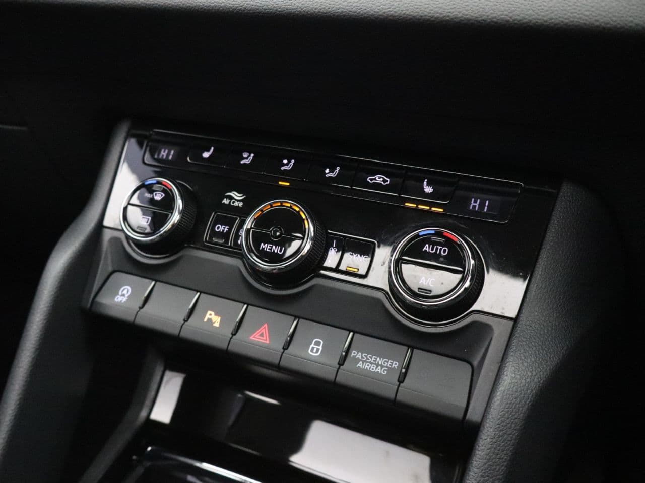 Skoda Karoq 2.0 TDI Edition — image 30
