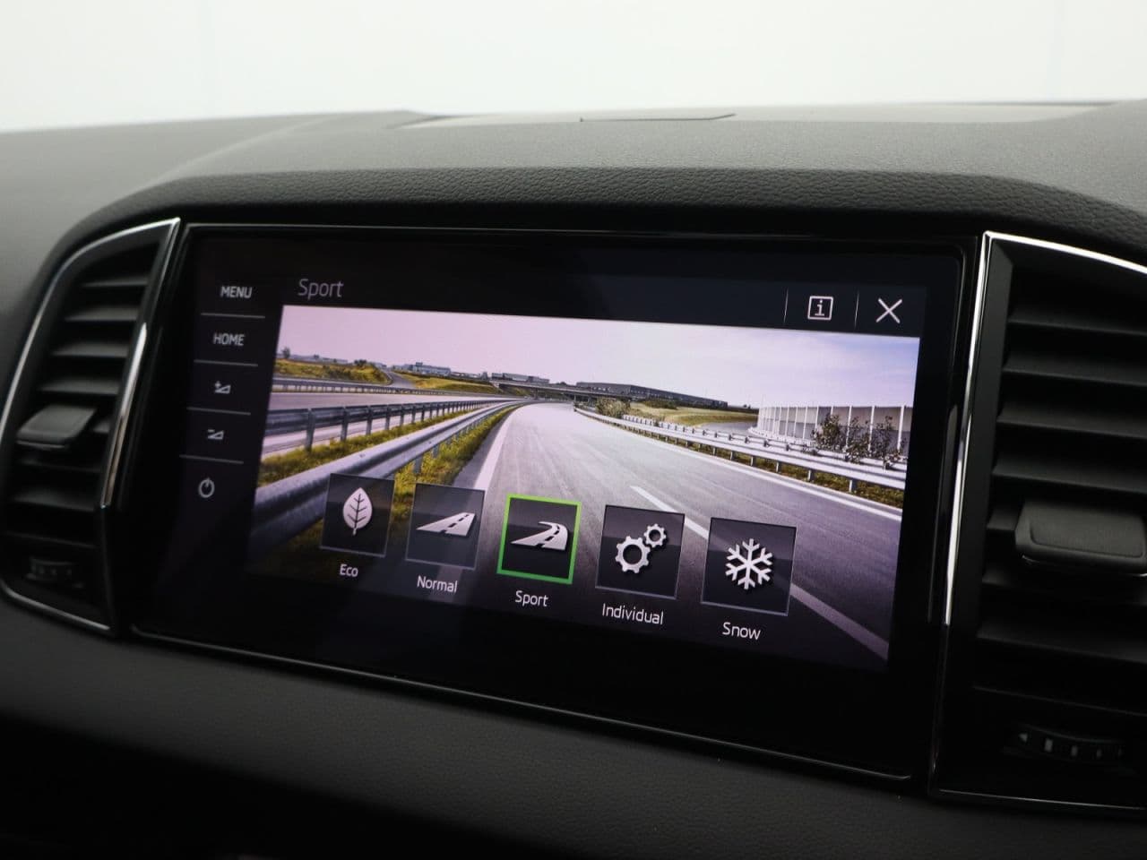 Skoda Karoq 2.0 TDI Edition — image 35