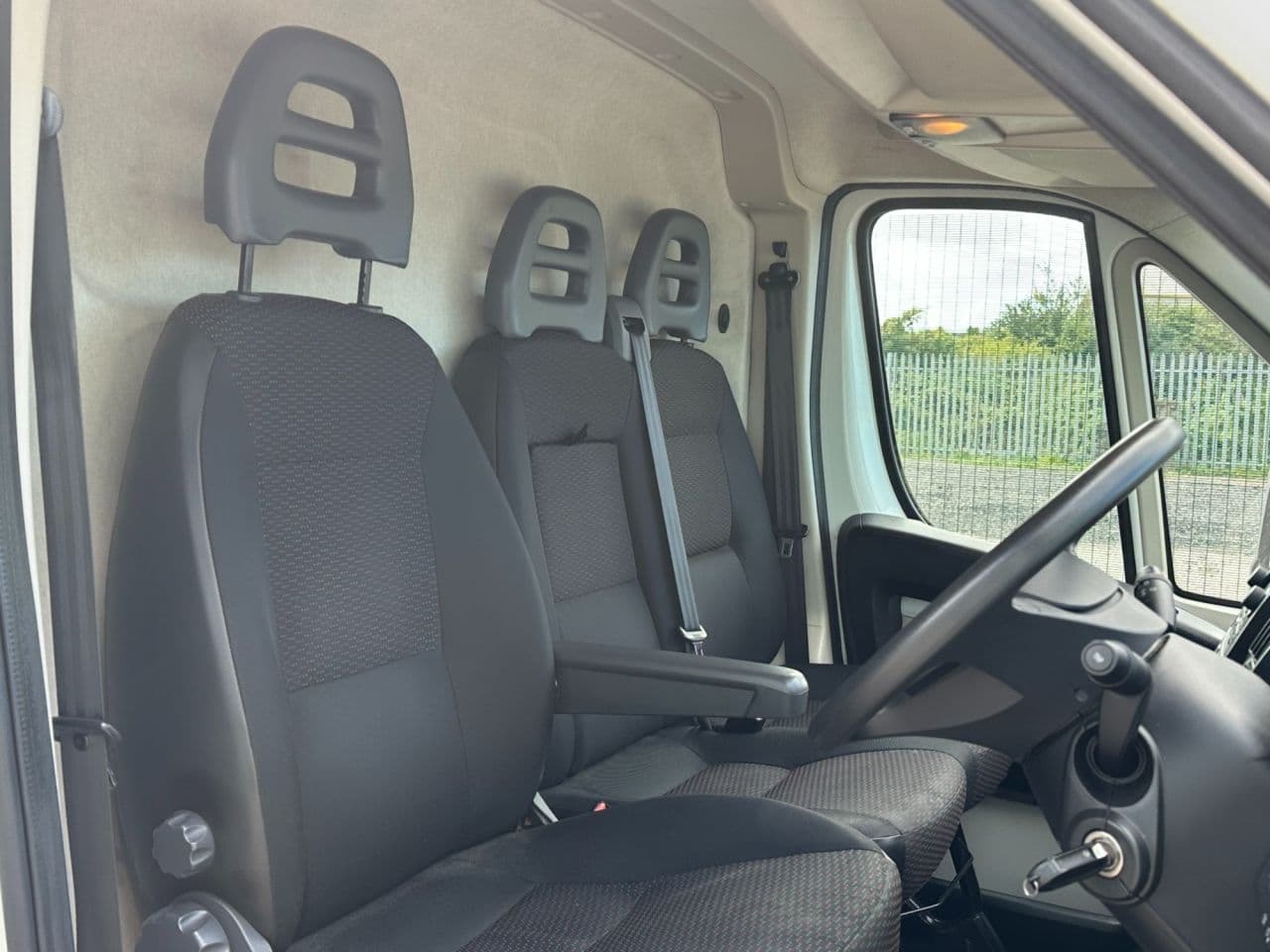 Citroen Relay 2.0 BlueHDi 33 Enterprise — image 8