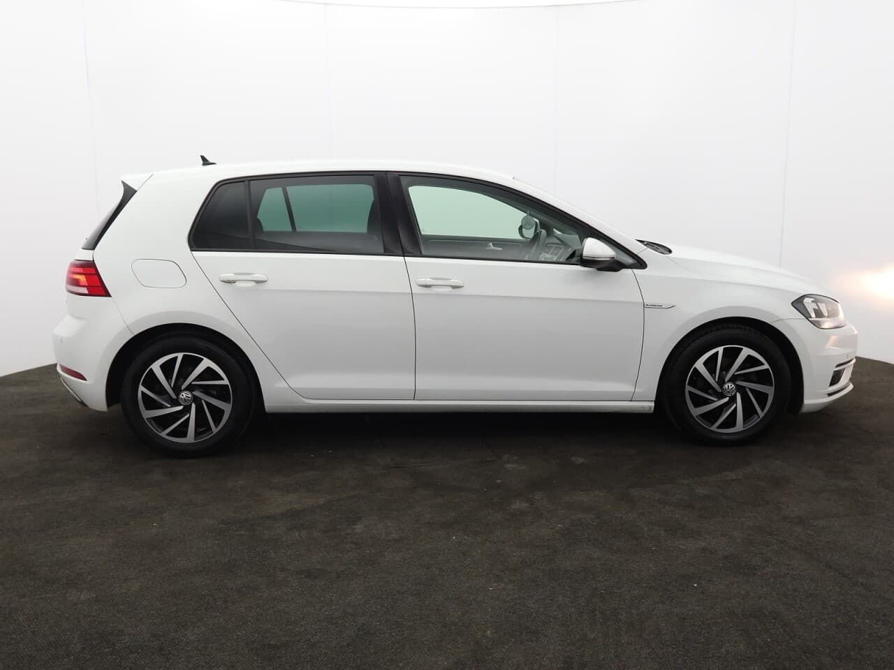 Volkswagen Golf 1.5 TSI EVO Match — image 11