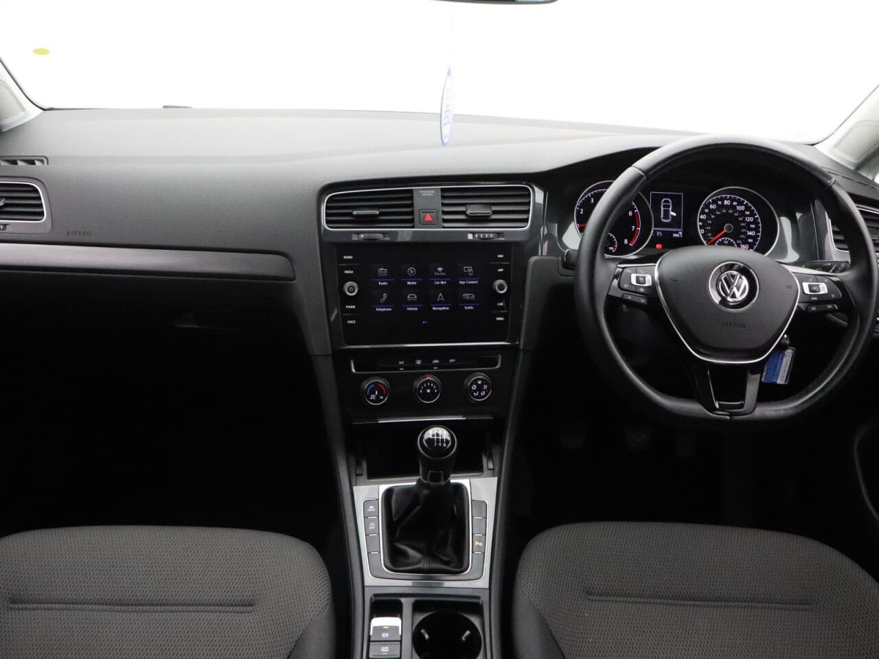 Volkswagen Golf 1.5 TSI EVO Match — image 12