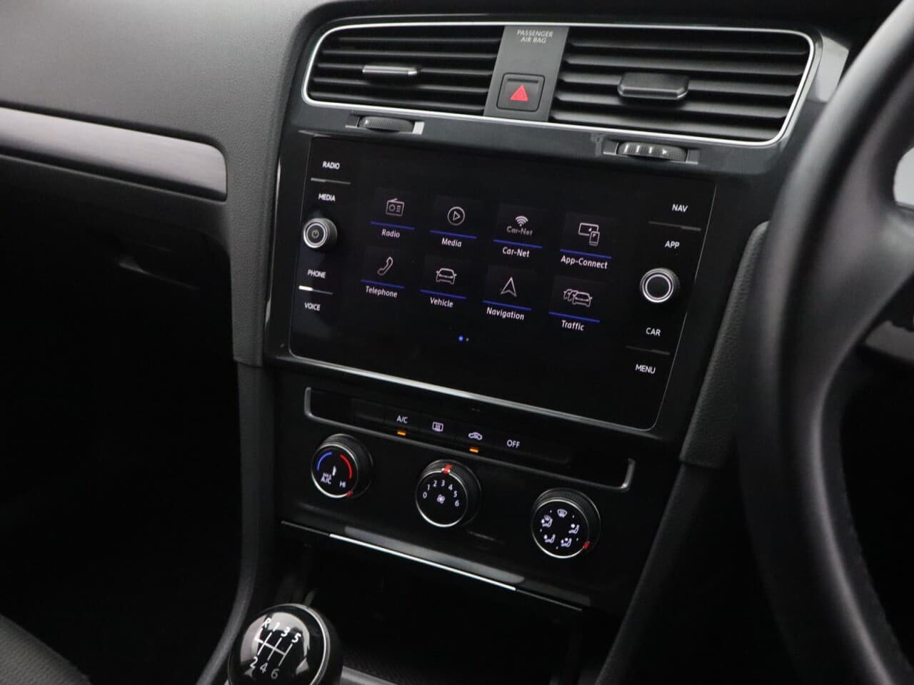 Volkswagen Golf 1.5 TSI EVO Match — image 22
