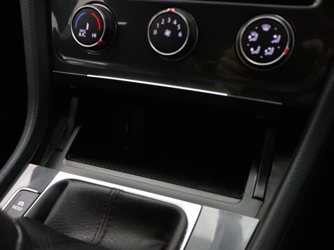 Volkswagen Golf 1.5 TSI EVO Match — image 29